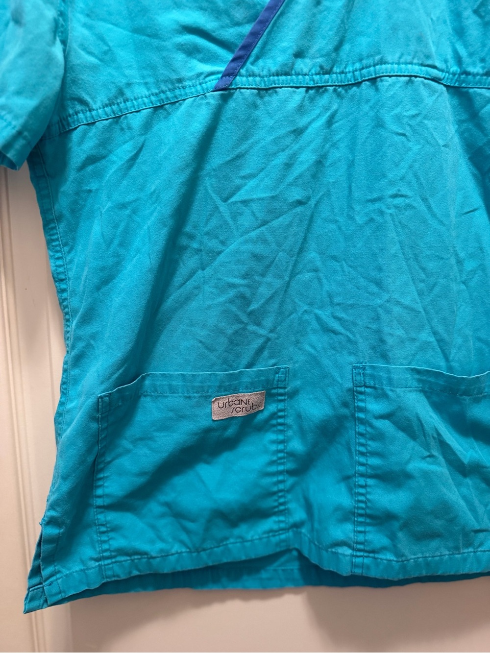 Urbane Bright Turquoise V-Neck Medical Scrub Set! - Picture 5 of 15